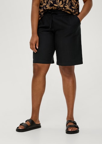 TRIANGLE Regular Trousers in Black: front