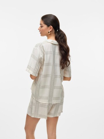 VERO MODA Blus 'VMJOSIE BERTA' i vit