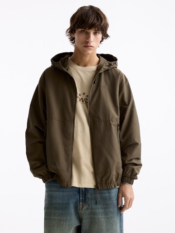 Pull&Bear Between-season jacket in Green: front