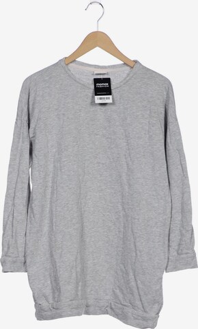 VILA Sweatshirt & Zip-Up Hoodie in M in Grey: front