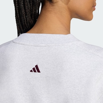 ADIDAS SPORTSWEAR - Camiseta deportiva en gris