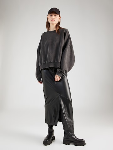 Monki Skirt in Black