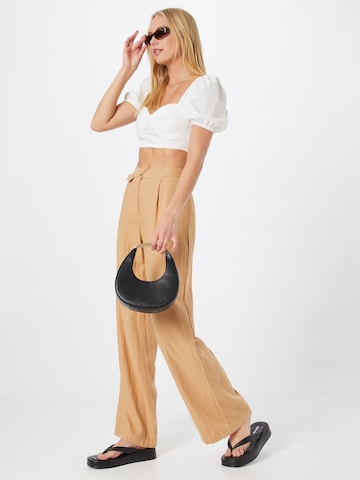 Wide leg Pantaloni de la 24COLOURS pe bej