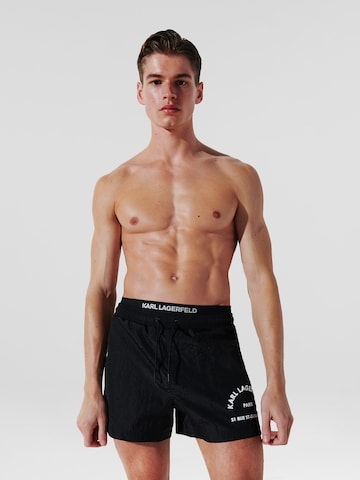 Karl Lagerfeld شورت سباحة بلون أسود: الأمام