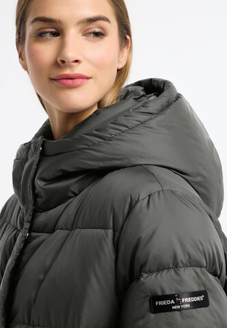 Frieda & Freddies NY Raincoat in Grey