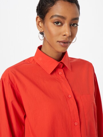 WEEKDAY Blouse in Rood