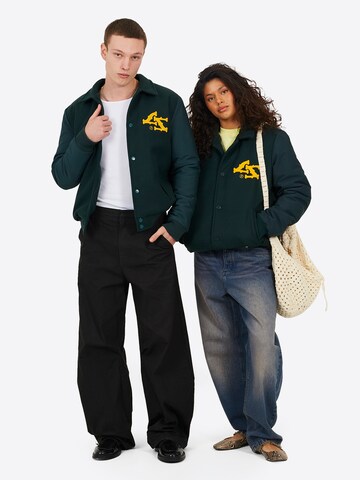 Giacca di mezza stagione 'Varsity' di Legacy Studios in verde: frontale
