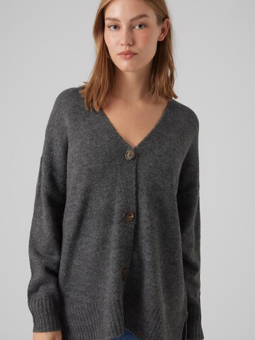 Cardigan 'LEFILE' VERO MODA en gris