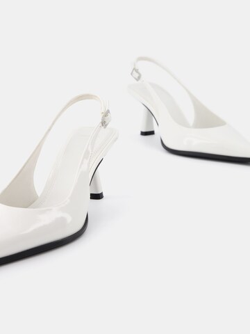 Bershka Slingback pumps i vit