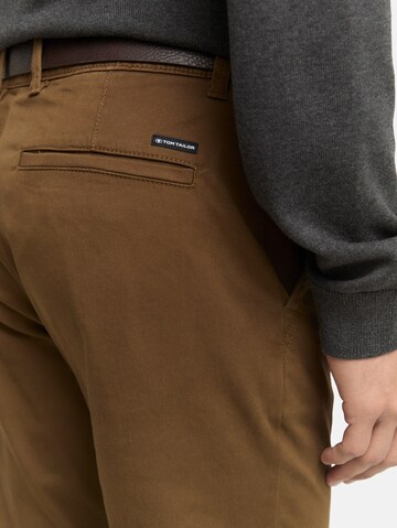 TOM TAILOR Slimfit Chino 'Travis' in Bruin