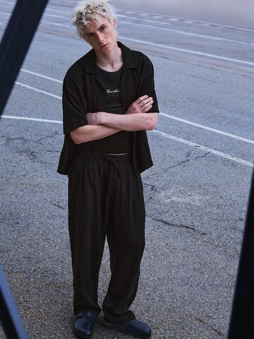 Bershka Baggy Byxa i svart