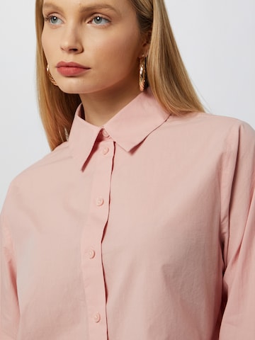 WEEKDAY Blouse 'Gwen' in Roze