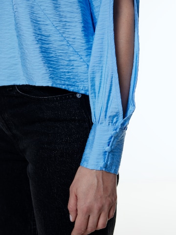EDITED Blouse 'Clarice' in Blauw