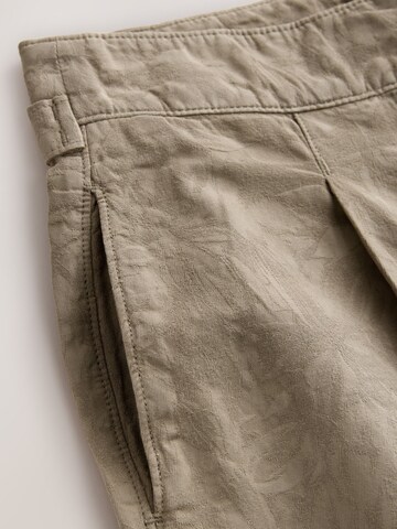 Barrel Pantaloni con pieghe di Next in marrone