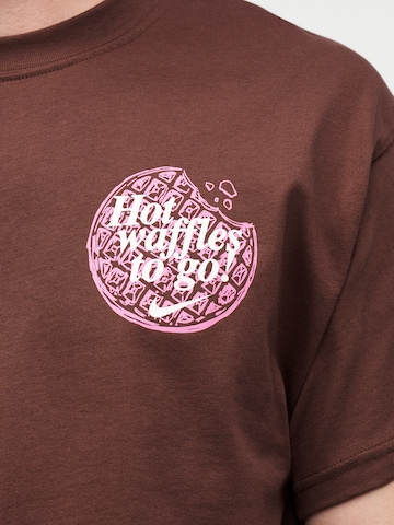 ruda Nike Sportswear Marškinėliai