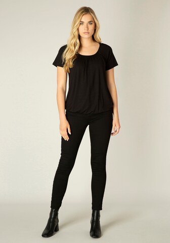 BASE LEVEL T-Shirt 'Yona' in Schwarz