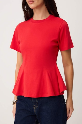 Tricou de la Trendyol pe roșu