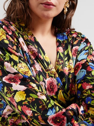 Vero Moda Curve Šaty 'VMCLILLIAN JULIA' - Čierna