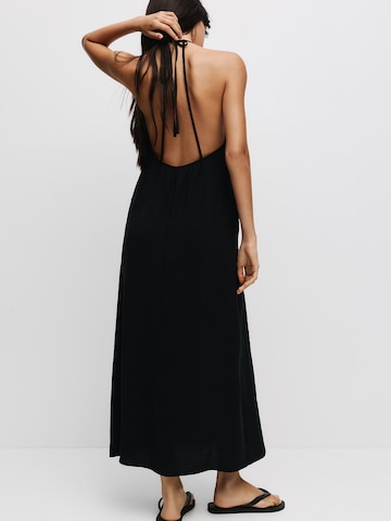 Pull&Bear Šaty – černá