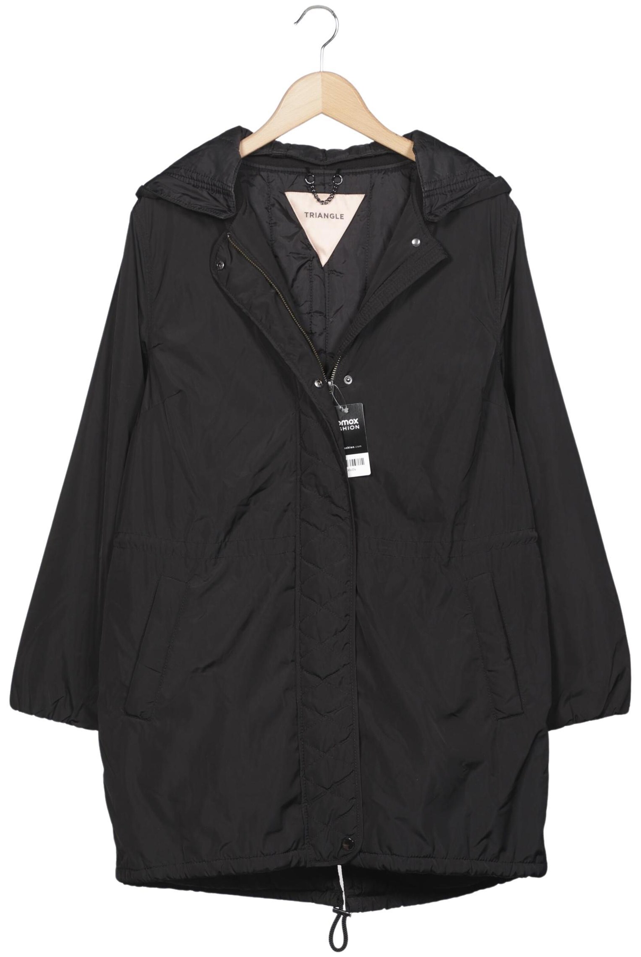TRIANGLE Mantel XXL in Schwarz: Vorderseite