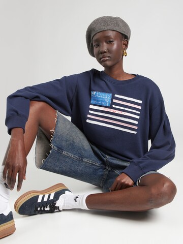 HOLLISTER Свитшот в Синий: спереди