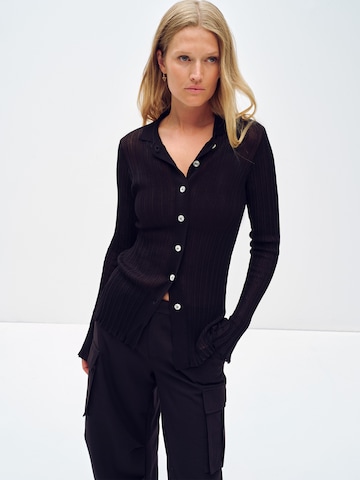 ABOUT YOU x Toni Garrn Bluse 'Nina' in Schwarz