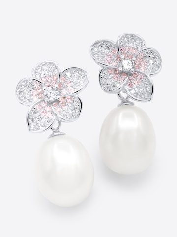 Boucles d'oreilles 'Lavandou' Ateliers Saint Germain en blanc : devant