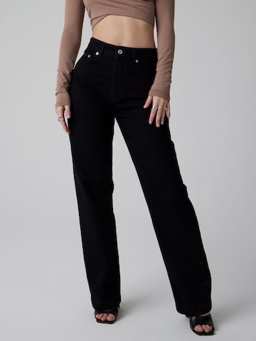 A LOT LESS Regular Jeans 'Jessie' in Black