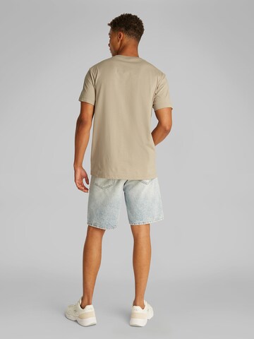 Calvin Klein Jeans Футболка в Серый