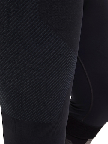 FALKE Skinny Workout Pants in Black