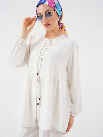 Completo pantalone di Bigdart in bianco