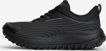 juoda TOMMY HILFIGER Sportbačiai be auliuko 'THE CANYON X': priekis