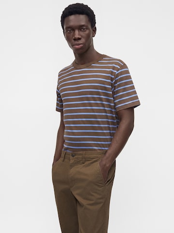 Coupe slim Pantalon chino 'ESSENTIAL' GAP en marron