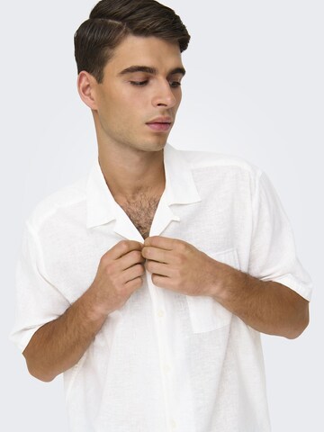Comfort fit Camicia 'CAIDEN' di Only & Sons in bianco