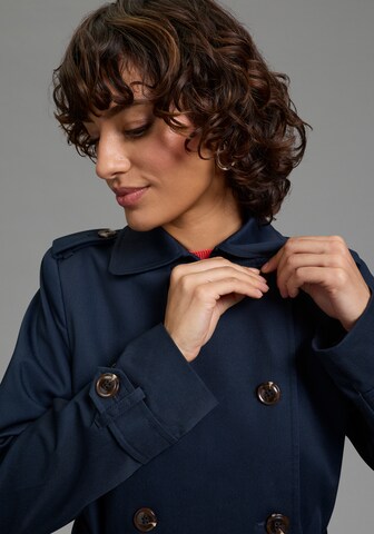 LAURA SCOTT Between-Seasons Coat in Blue