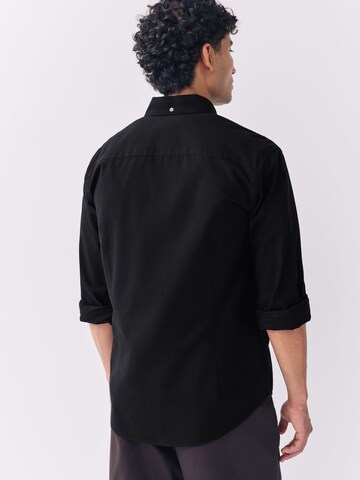 Slim fit Camicia di Next in nero