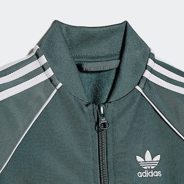 ADIDAS ORIGINALS Regular Juoksupuku 'Adicolor' värissä vihreä