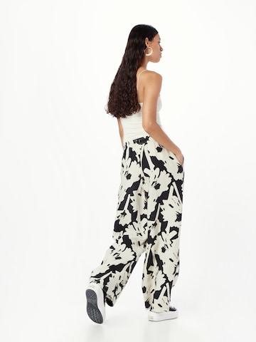 TOPSHOP Loosefit Broek in Zwart