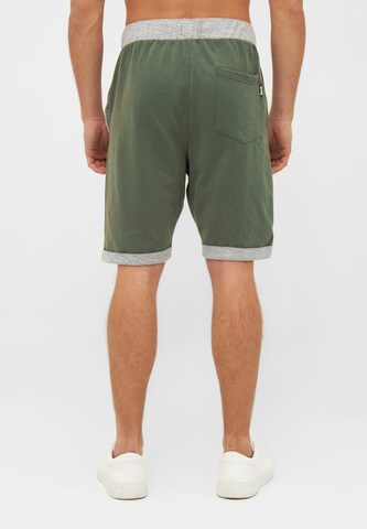 BENCH Regular Sporthose in Grün