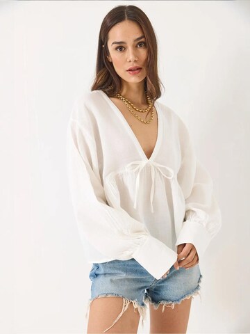 Bianco Lucci Blouse in Wit