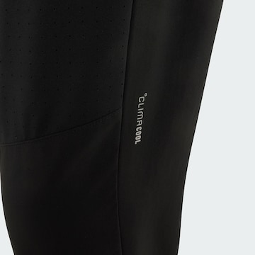 ADIDAS SPORTSWEAR Tapered Sporthose 'Tech Apparel' in Schwarz