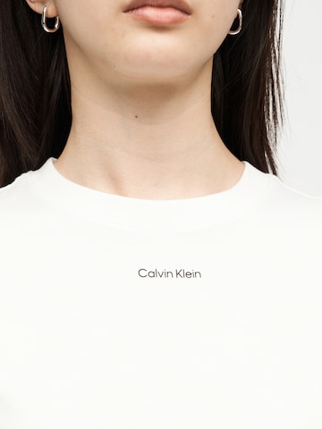 Tricou '20s CLASSIC' de la Calvin Klein Jeans pe alb