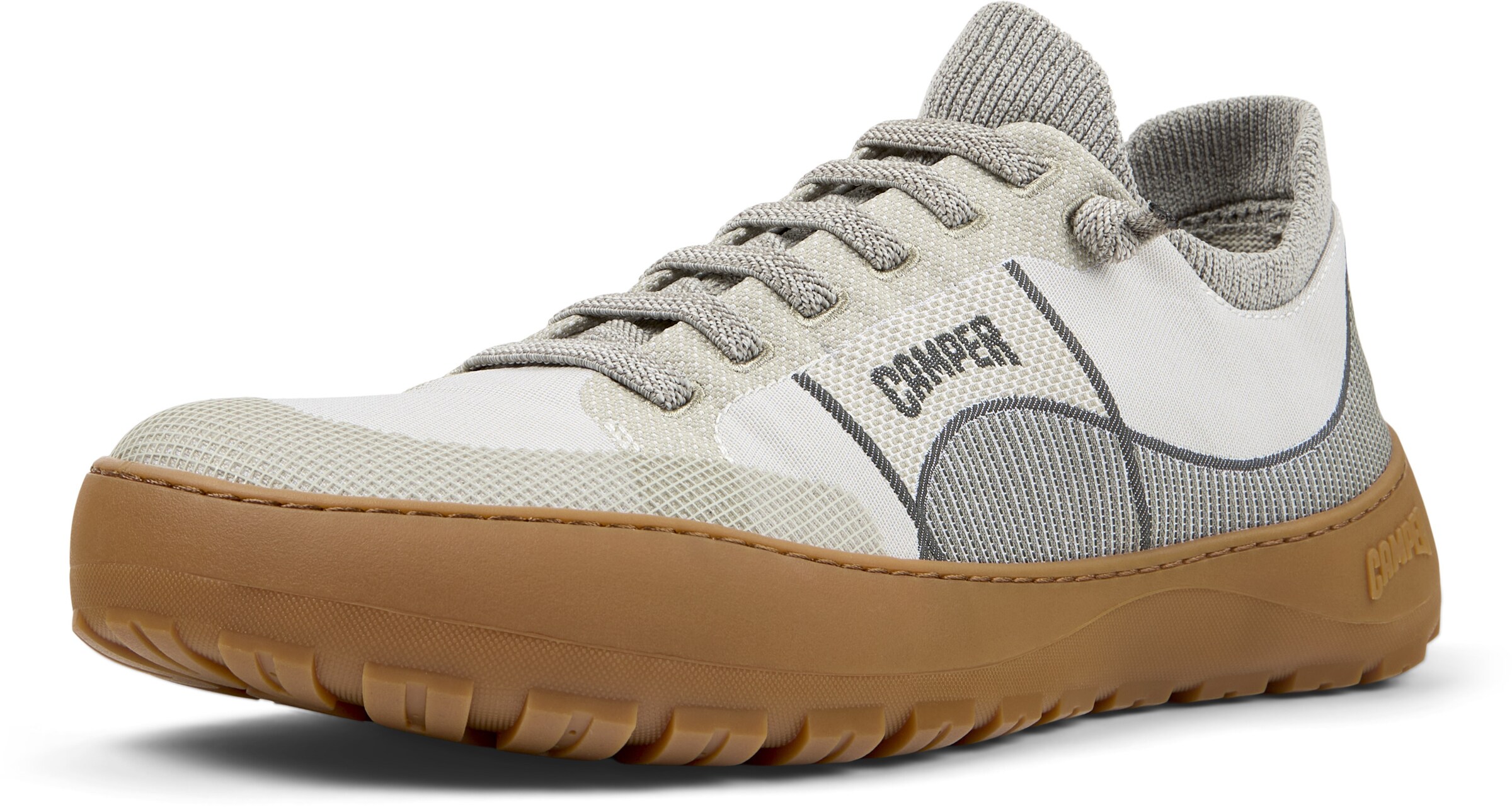 Baskets basses ' Peu Serra ' CAMPER en beige : devant