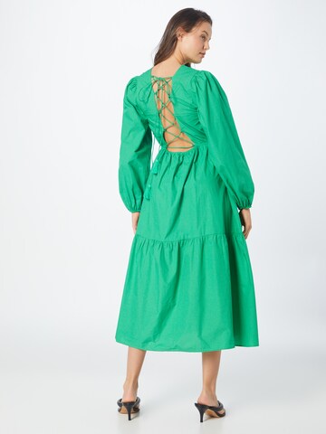 Warehouse - Vestido em verde