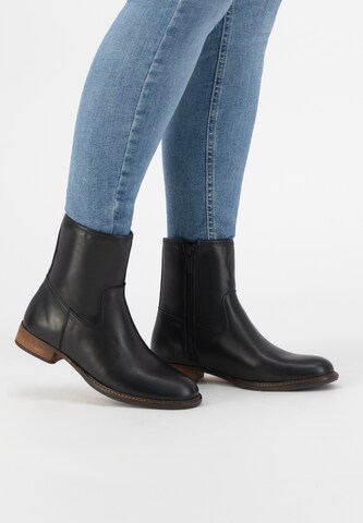 Mysa Bootie 'Susana' in Black: front