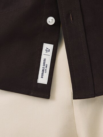 Next Regular fit Overhemd in Bruin