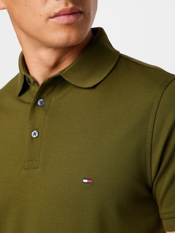 TOMMY HILFIGER Poloshirt in Grün