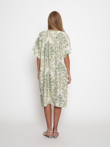 Peppercorn - Vestido 'Otella' em verde