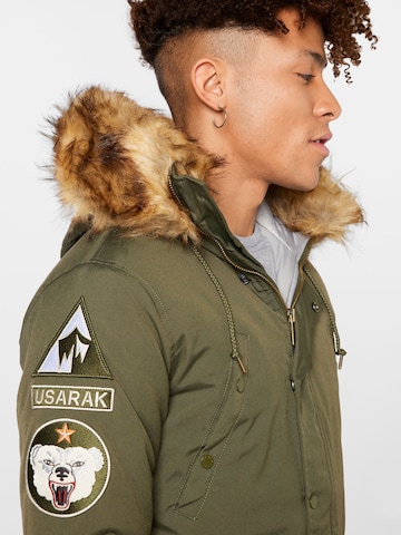 Giacca invernale 'Arctic Discoverer' di ALPHA INDUSTRIES in verde