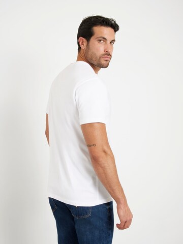 T-Shirt GUESS en blanc